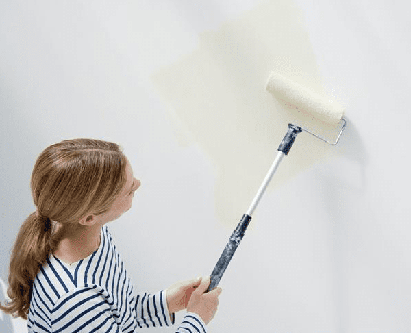 (圖:水性涂料涂刷)